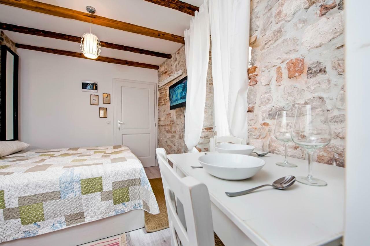 Apartment And Studio Ca' 3 Vie Rovinj Exterior foto
