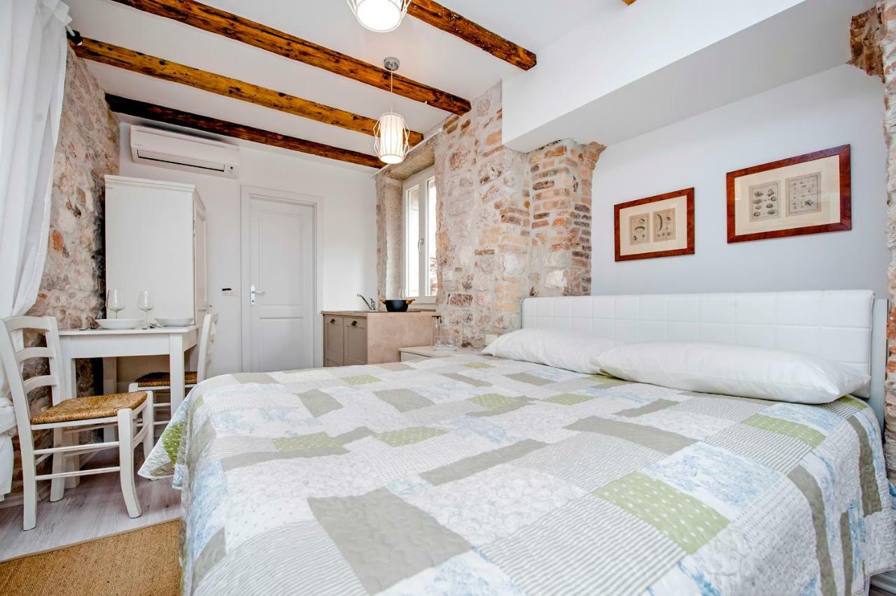Apartment And Studio Ca' 3 Vie Rovinj Exterior foto
